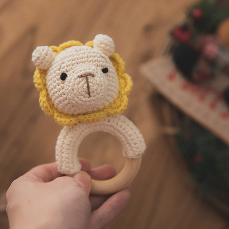 Anneau de Dentition en Bois Naturel & Crochet – Motifs Animaux